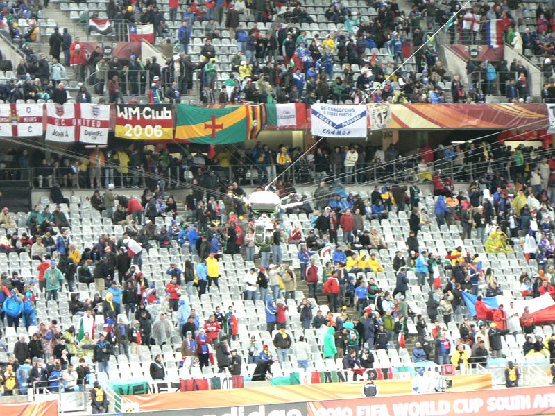 JAR 550.JPG - Dění na hřišti snímala kamera, která se velmi rychle pohybovala nad pažitem pomocí lan.